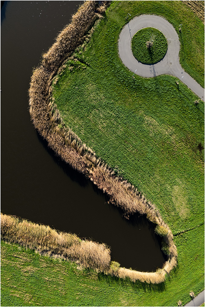 Waterrijk landschap.